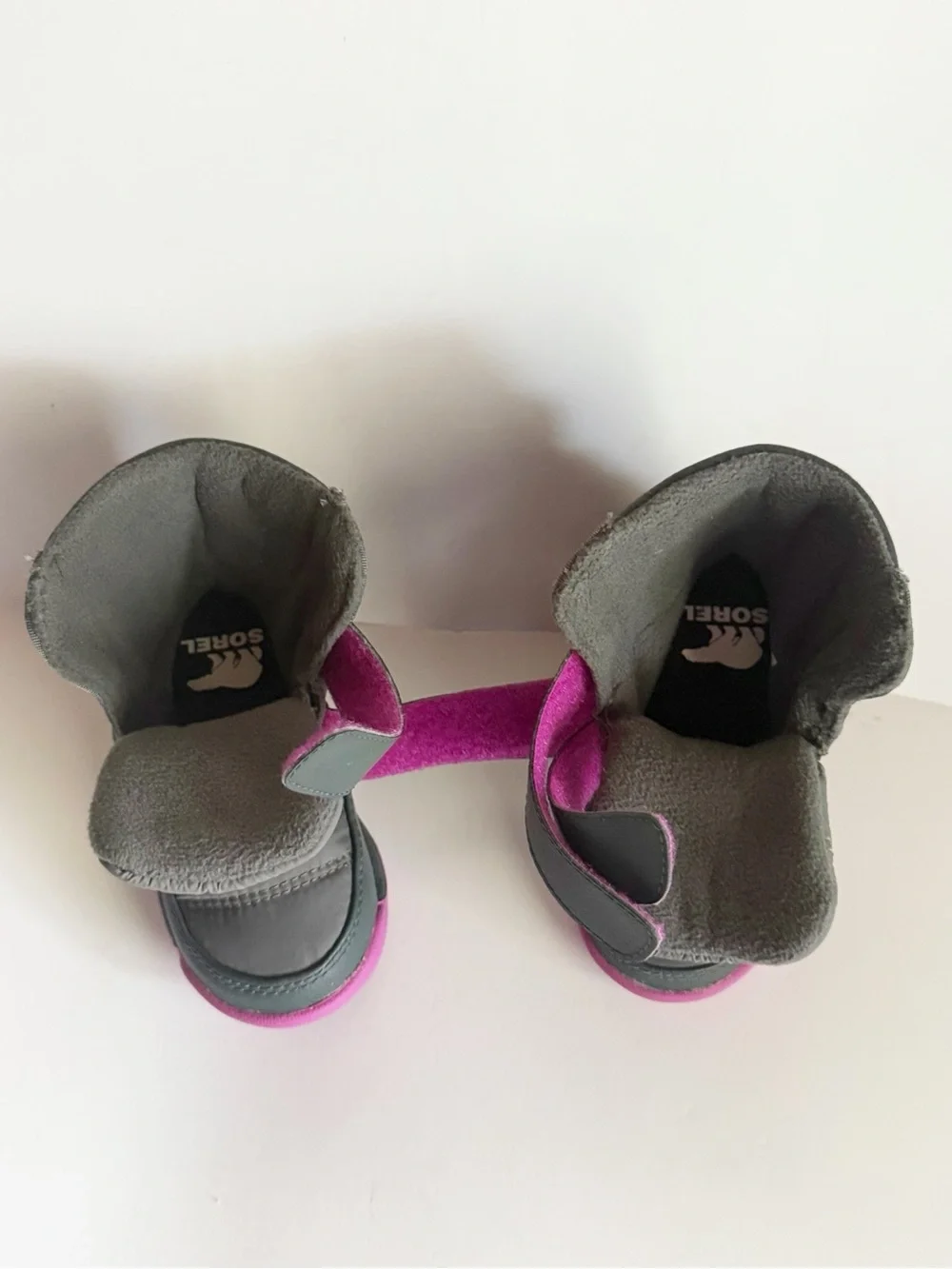 Sorel kids  Grey and Pink winter Insulated Snow Boots Size 5