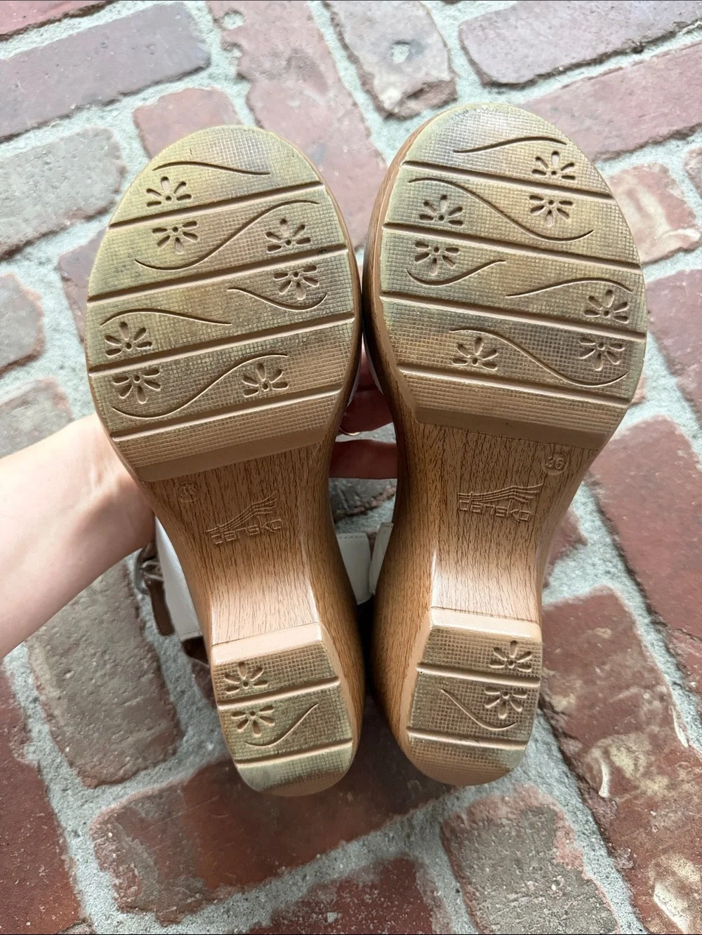 N/A dansko joanie