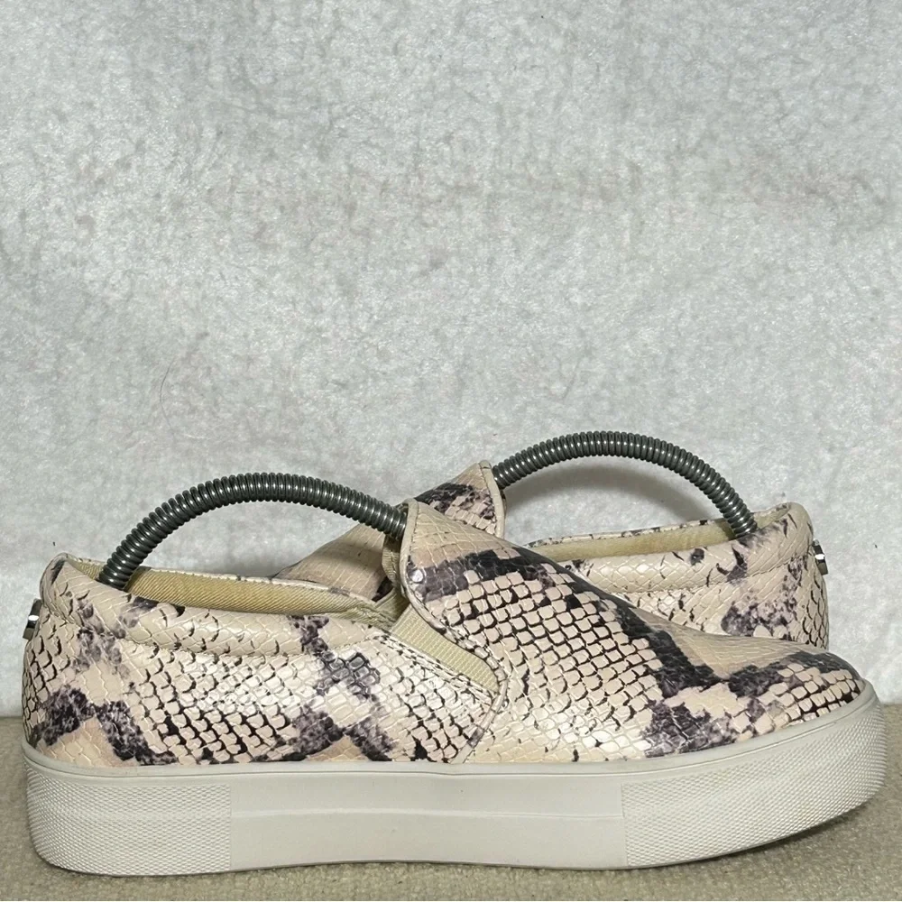 Steve Madden steve madden