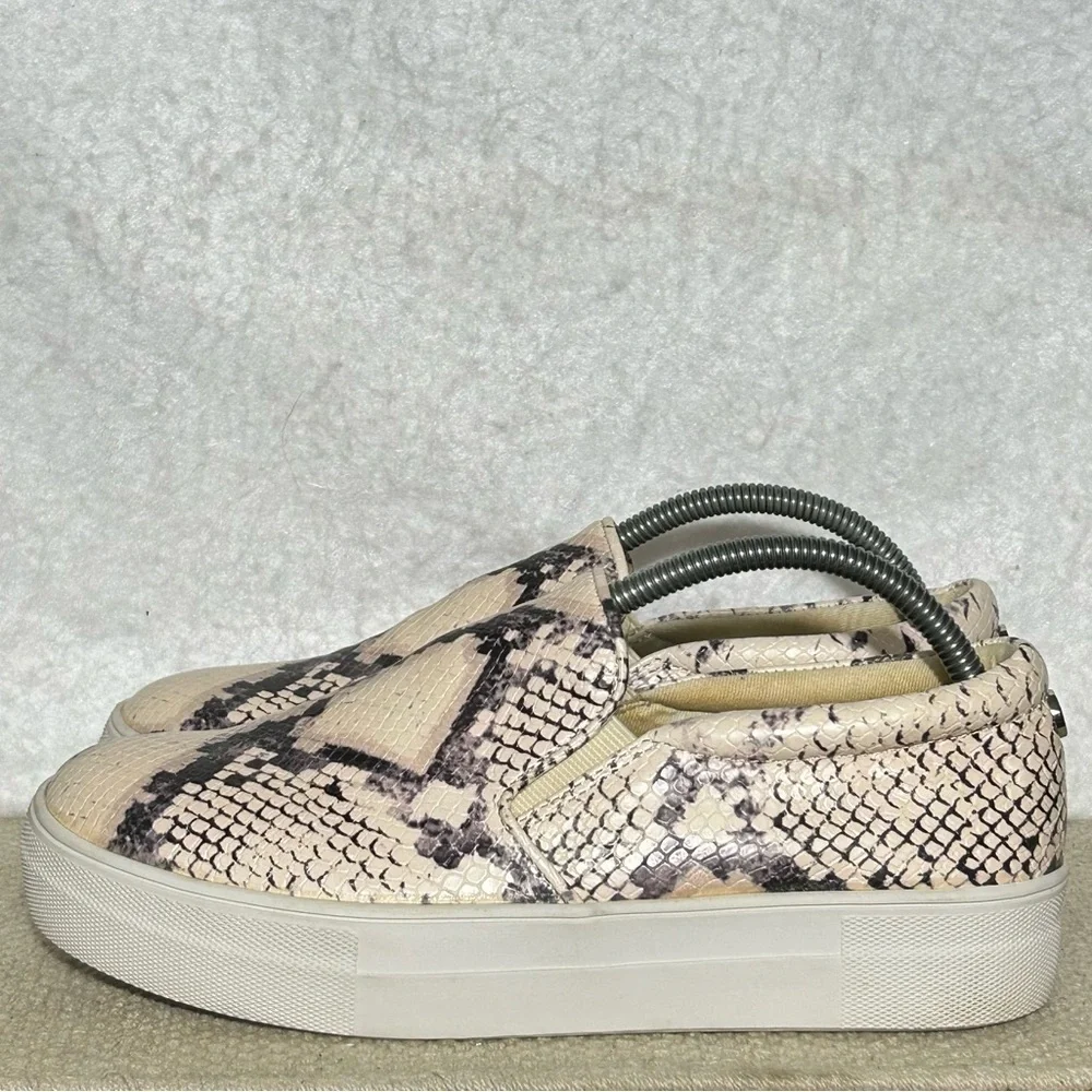 Steve Madden steve madden