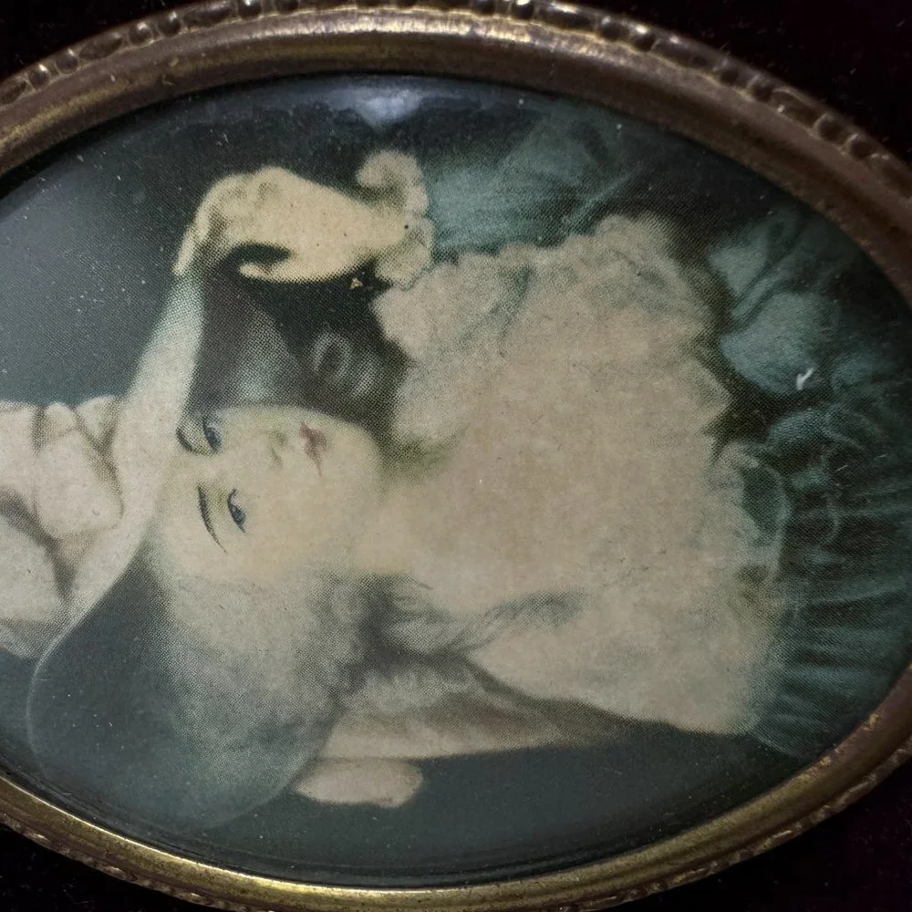 N/A cameo elizabeth