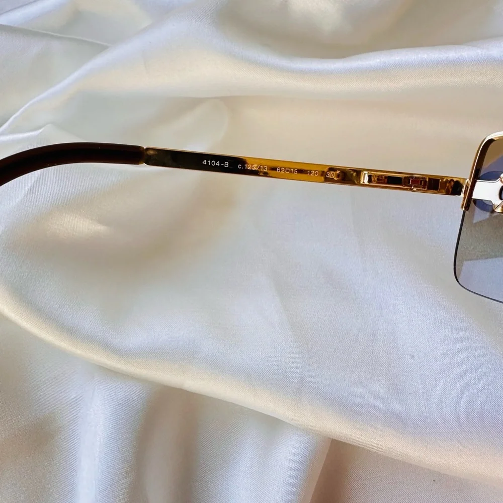 CHANEL 100% authentic