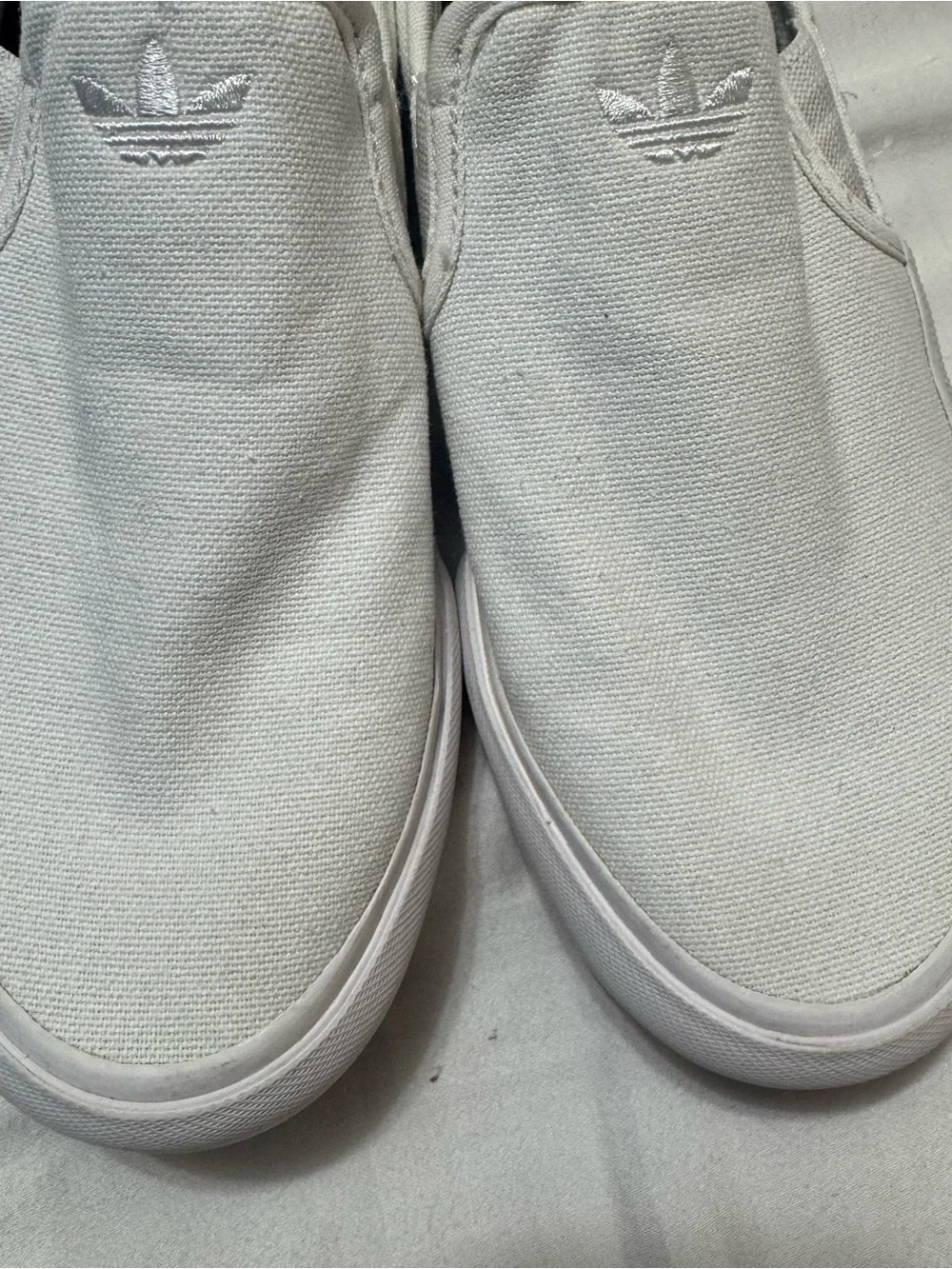 Adidas (size 5) unisex men’s woman’s sabalo school slip on white shoes sneakers