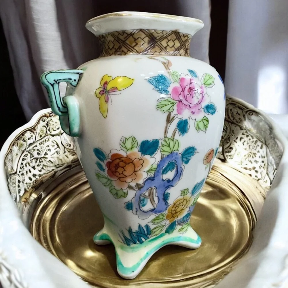 Rare Antique Nippon Porcelain Hand Painted Dual Handle Vase