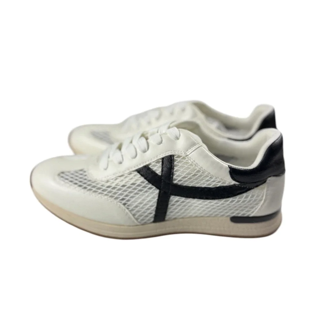 DV Dolce Vita Joque Mesh Jogger Sneakers White Black Womens Size 10 NEW