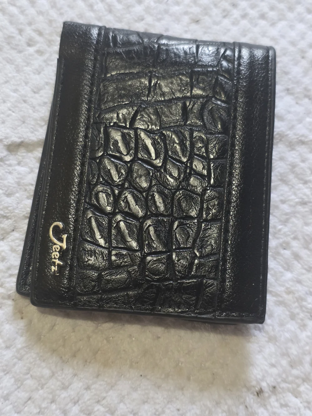 Men's Black Croc-Embossed Leather Wallet - Classic Bi-Fold