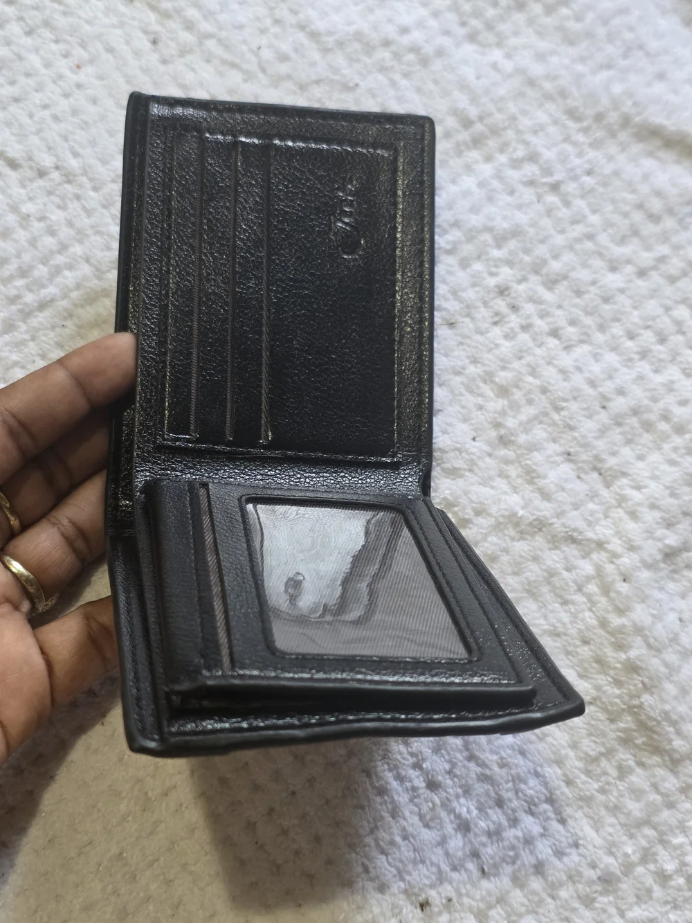 Men's Black Croc-Embossed Leather Wallet - Classic Bi-Fold
