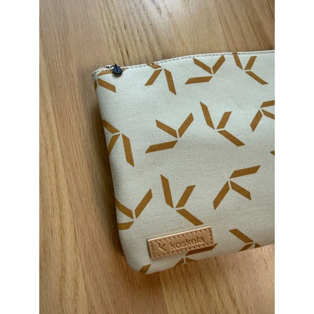 KOSKELA Qantas Amenity Pouch Unisex Cream Ochre Geometric Canvas Small