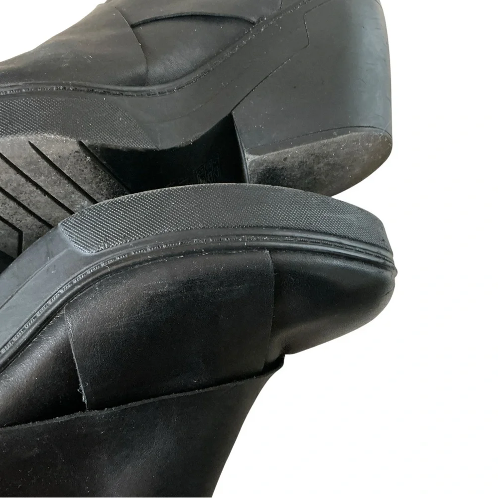 Eileen Fisher black leather