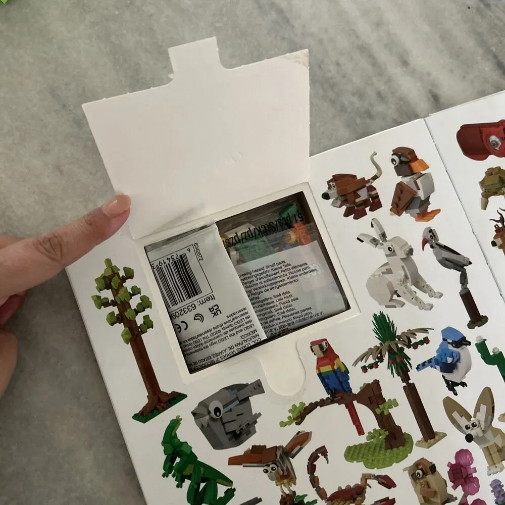 DK Publishing (Dorling Kindersley) wear opened