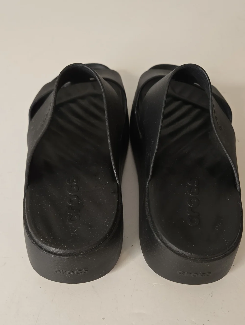 CROCS Getaway Black platform H Strap Sandals 9