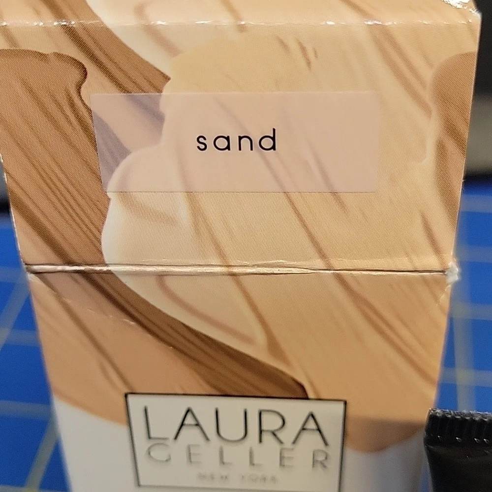 Laura Geller Cover Lock Foundation  Sand 30ml New Sealed Tube In Box