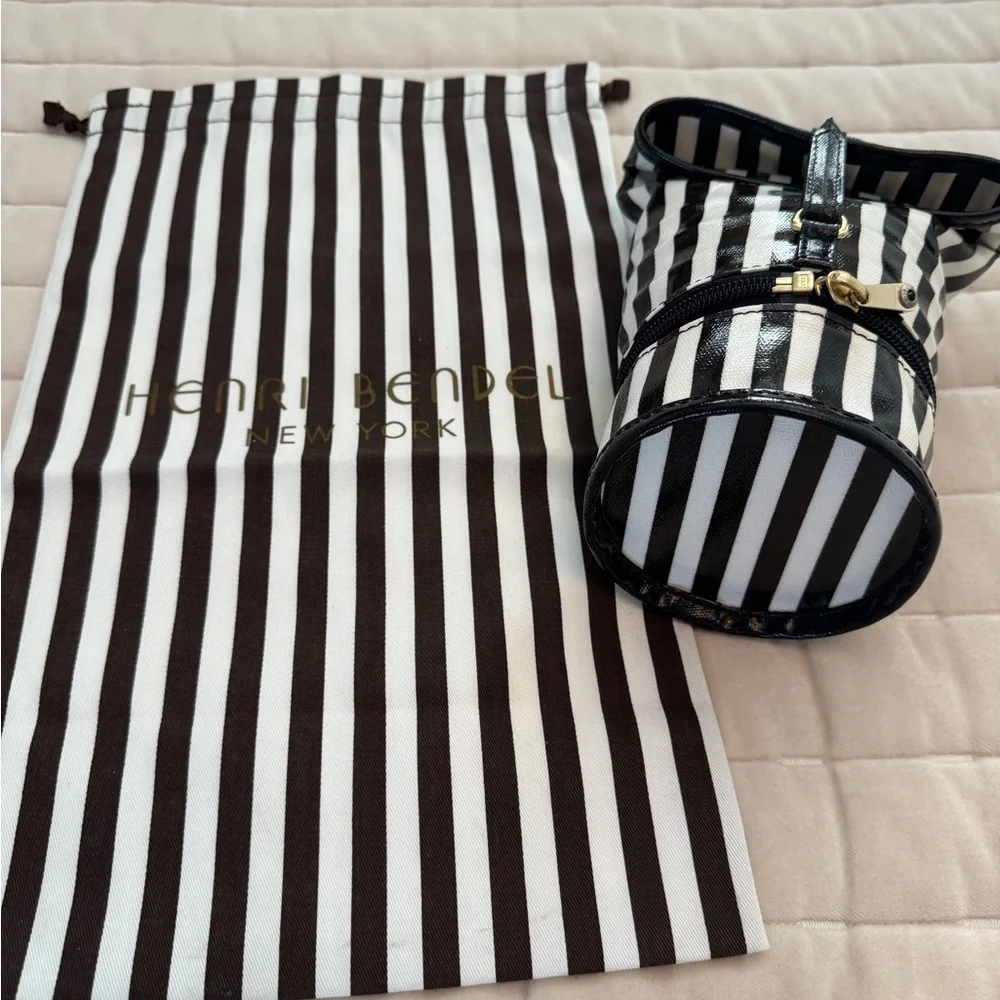 henri bendel chic travel