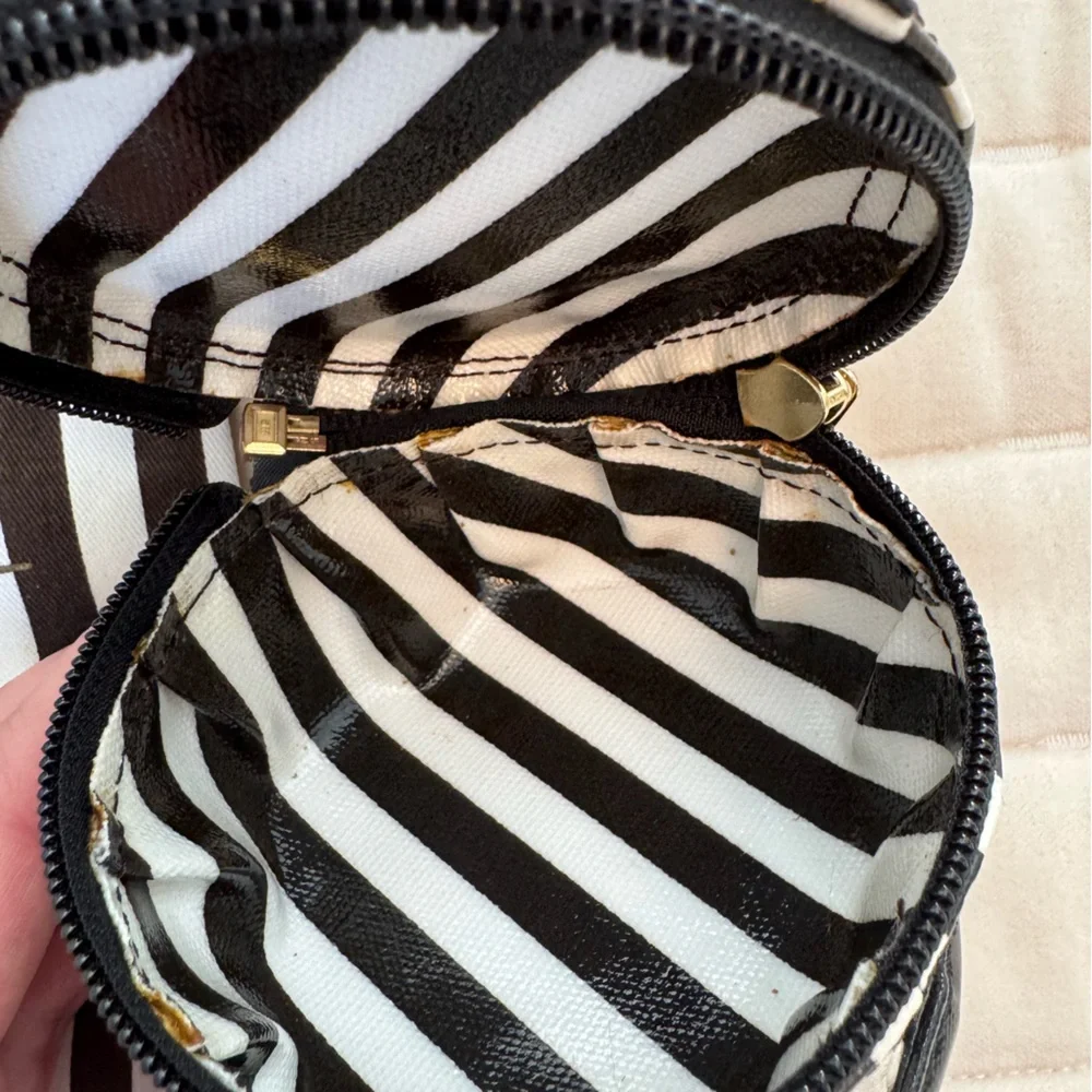 henri bendel chic travel