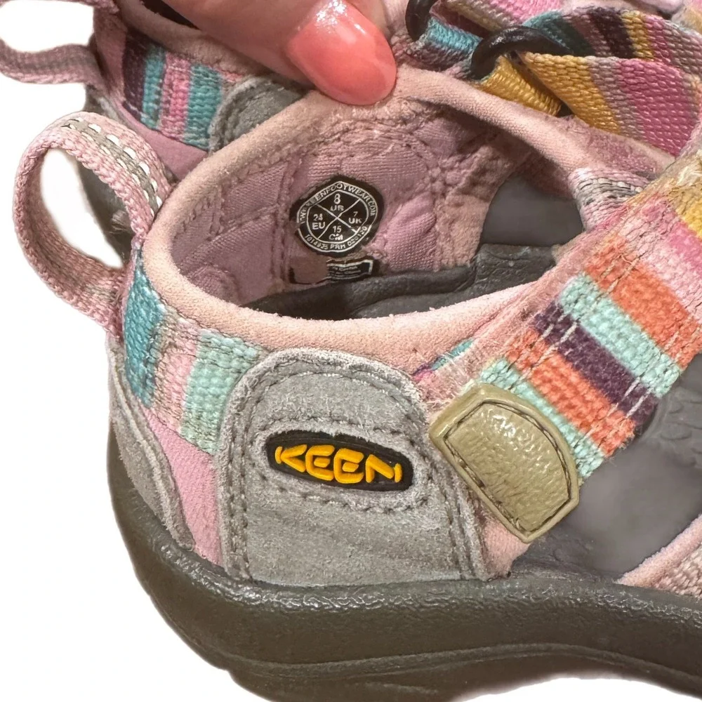 Keen size kids