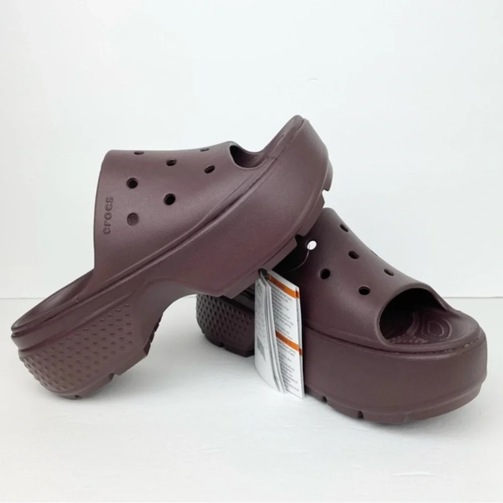 NWOB CROCS women’s Platform Stomp Dark Cherry Mocha Slide Sz 7