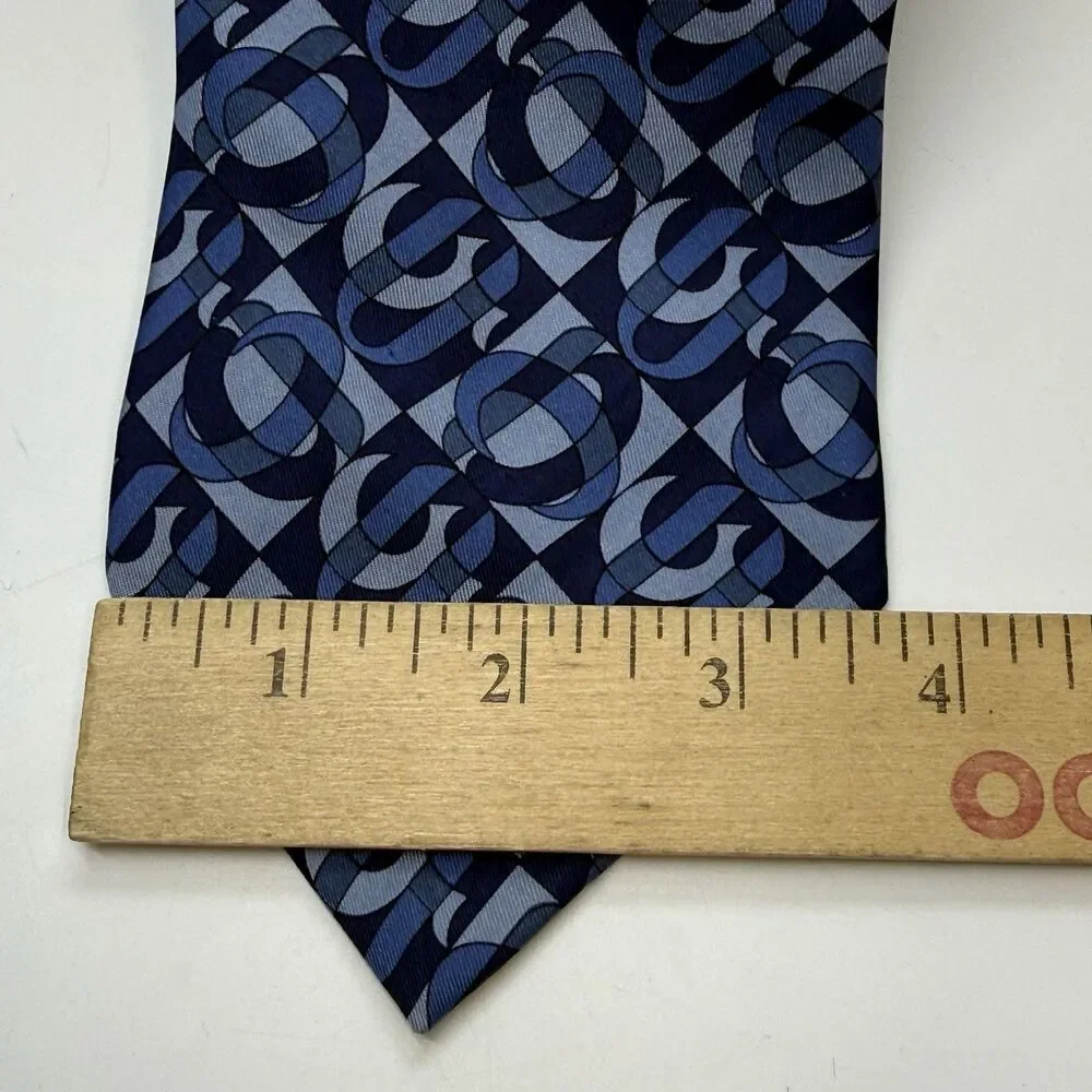 GUCCI Made In Italy Blue Geometric 100% Silk Tie