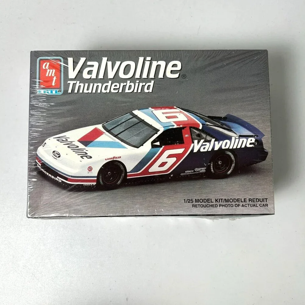 AMT ERTL Valvoline Thunderbird Model Kit 1/25 Scale 8756 NEW‎ Sealed 1992 USA