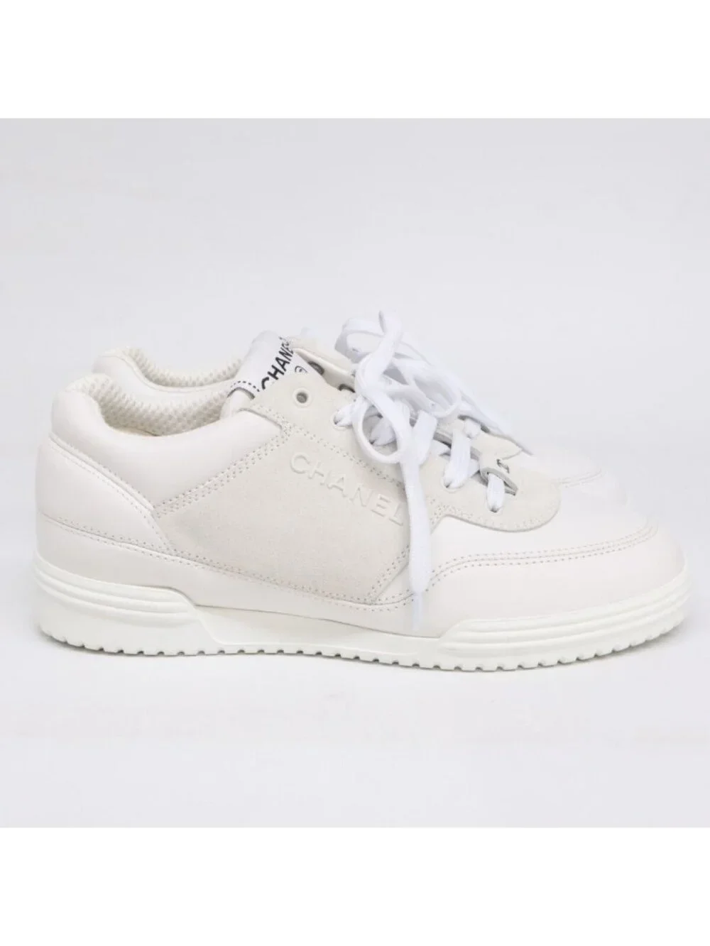 CHANEL type 24