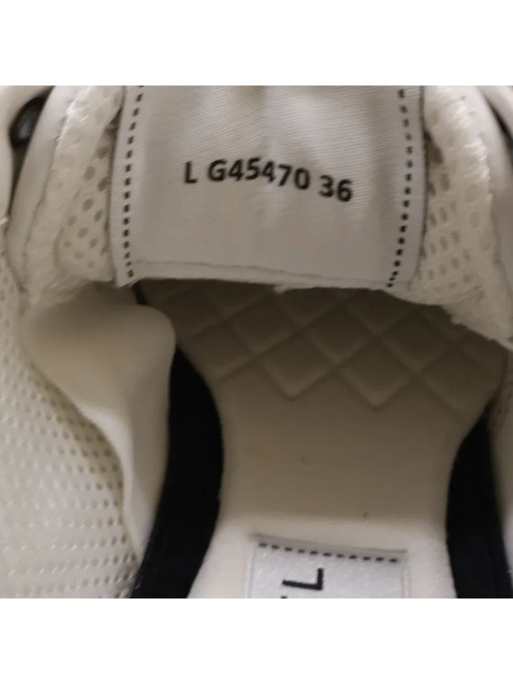 CHANEL type 24