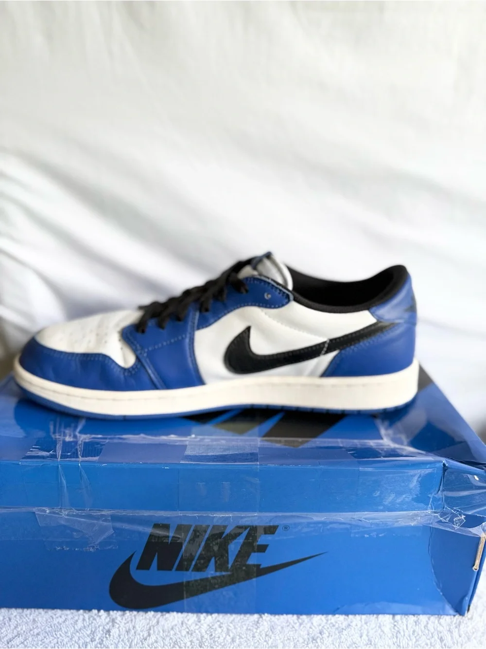 Jordan authentic retro