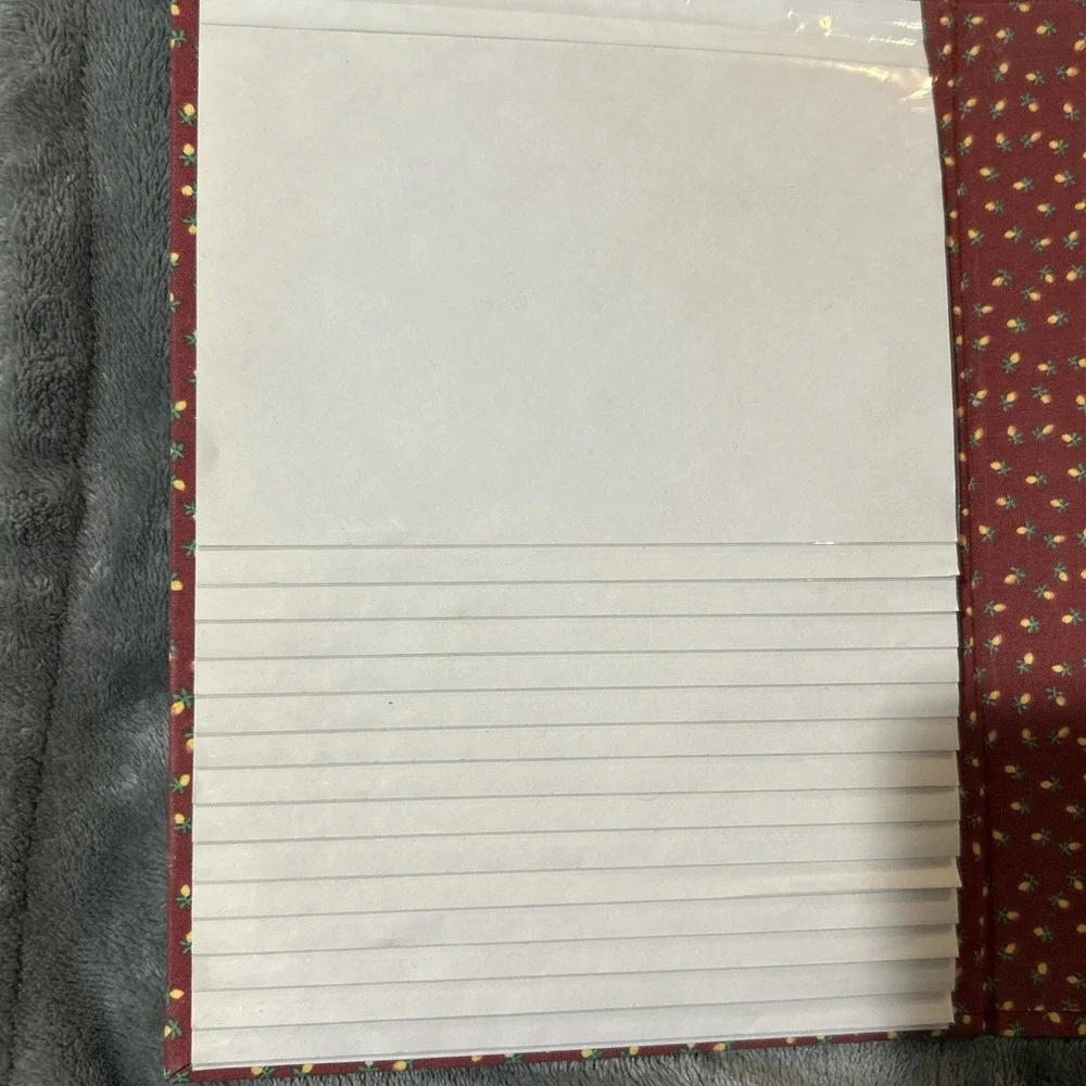 The Unbranded Brand fabric trifold