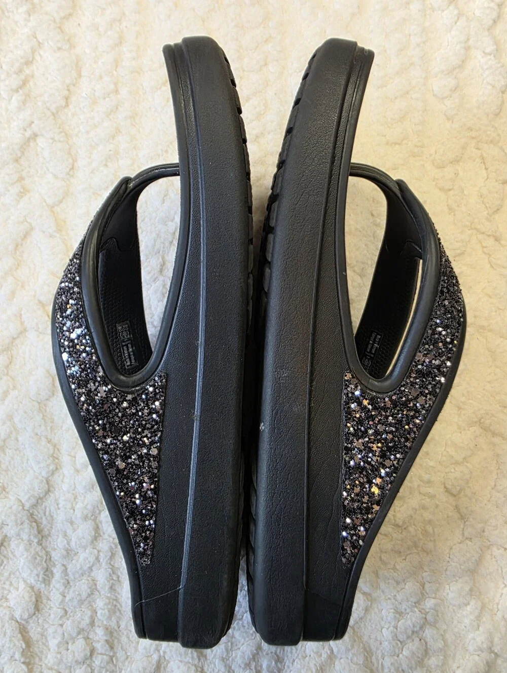 CROCS black flip