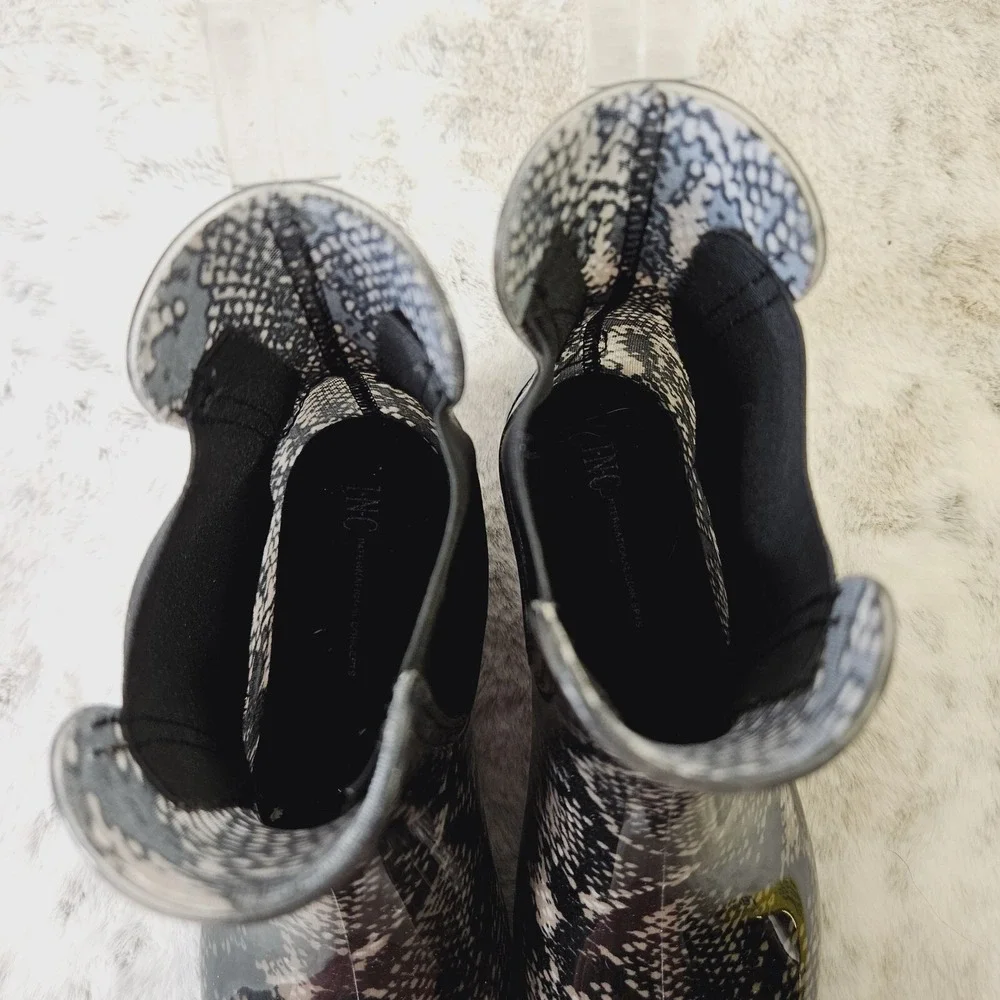 INC International Concepts Womens‎ Size 6 Snake Print Pull-on Ankle Rain Boots