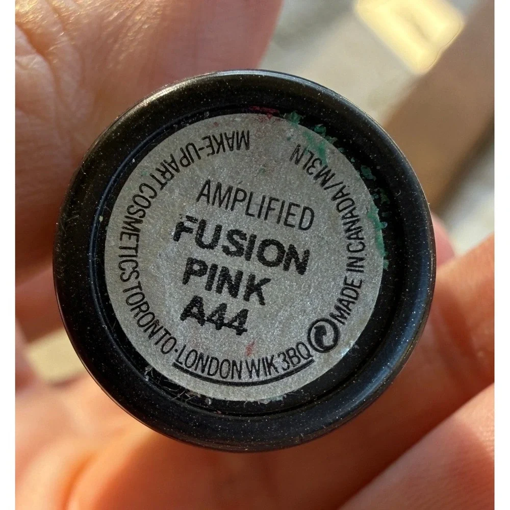MAC Cosmetics mac amplified