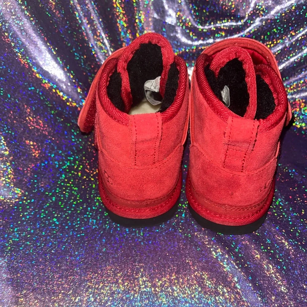 UGG child neumel