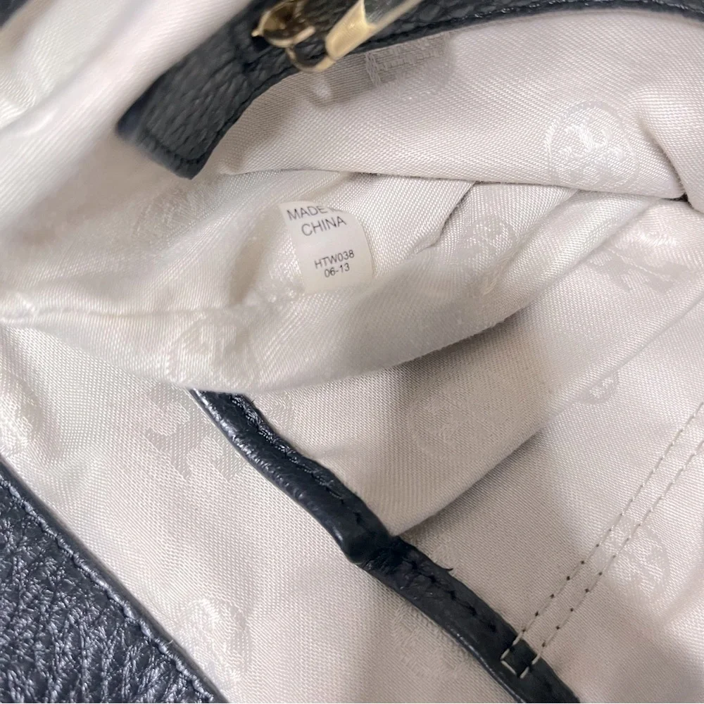 Tory Burch streamlined patch logo