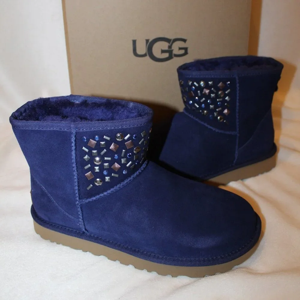 NIB UGG WOMEN'S CLASSIC MINI SUEDE STUDDED SHEARLING LINED BOOTS‎ BLUE