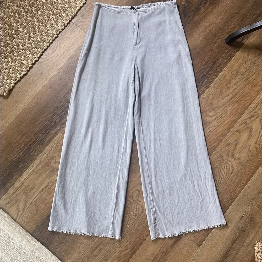 H&M light gray