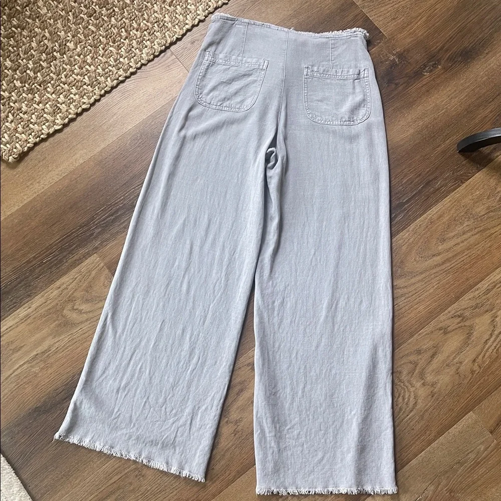 H&M light gray