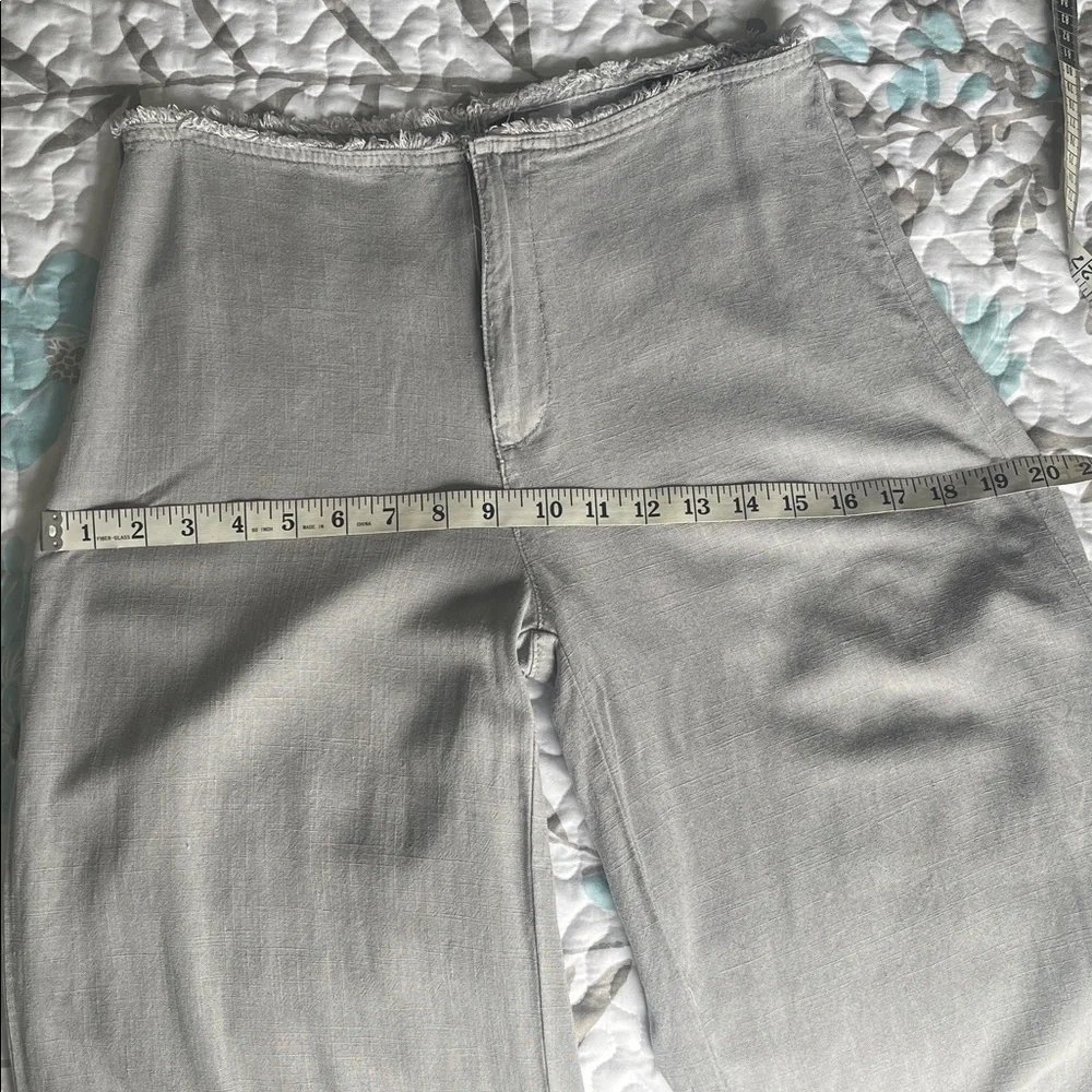 H&M light gray