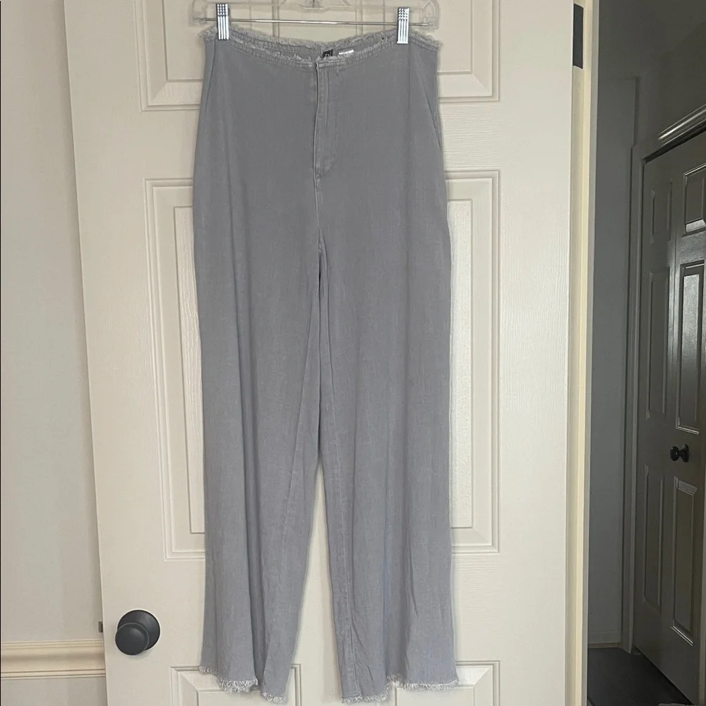 H&M light gray