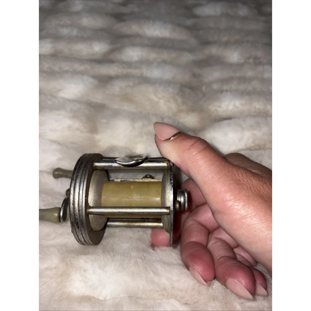 Vintage J.C. Higgins Fishing Reel Engraved Fisherman Fish Baitcaster 312.3184