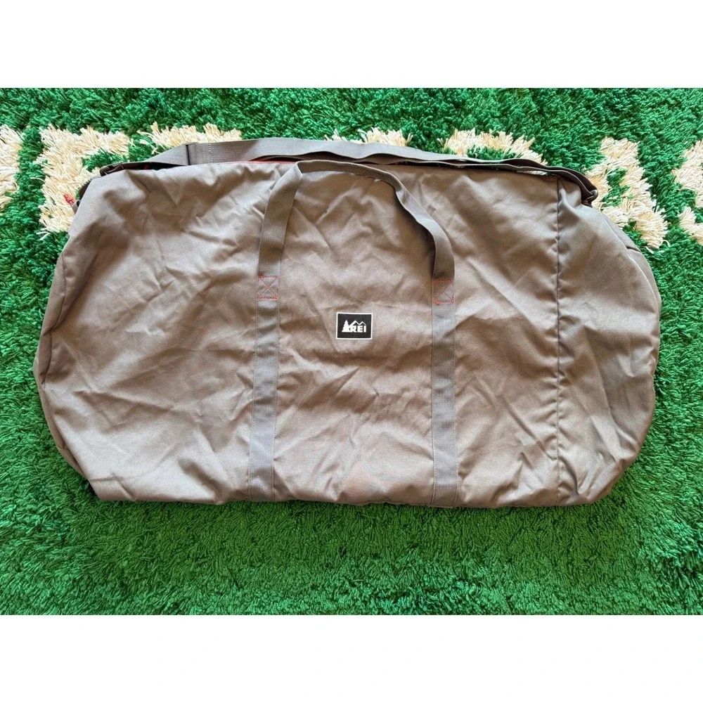 REI Roadtripper Duffel Bag Unisex Large Grey Good Camping Travel Gear