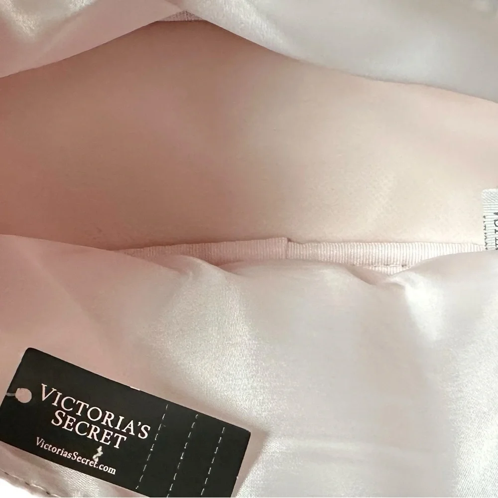 lululemon athletica bag lip nip