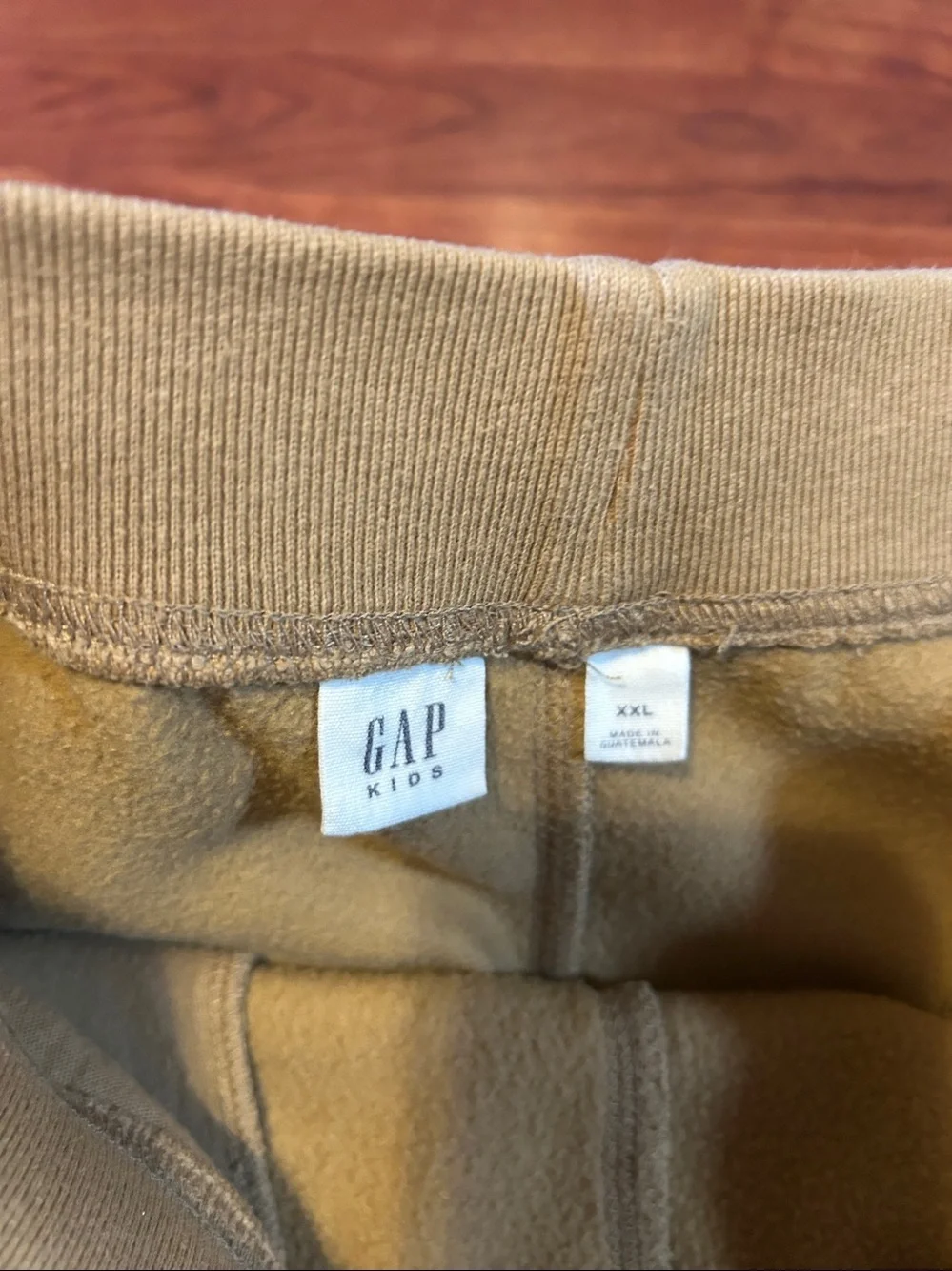 GAP few no pet