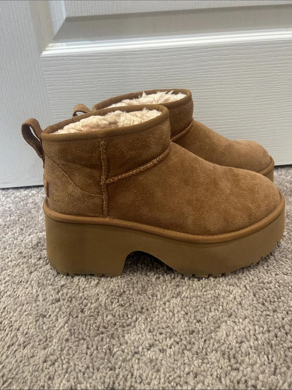 UGG classic ankle