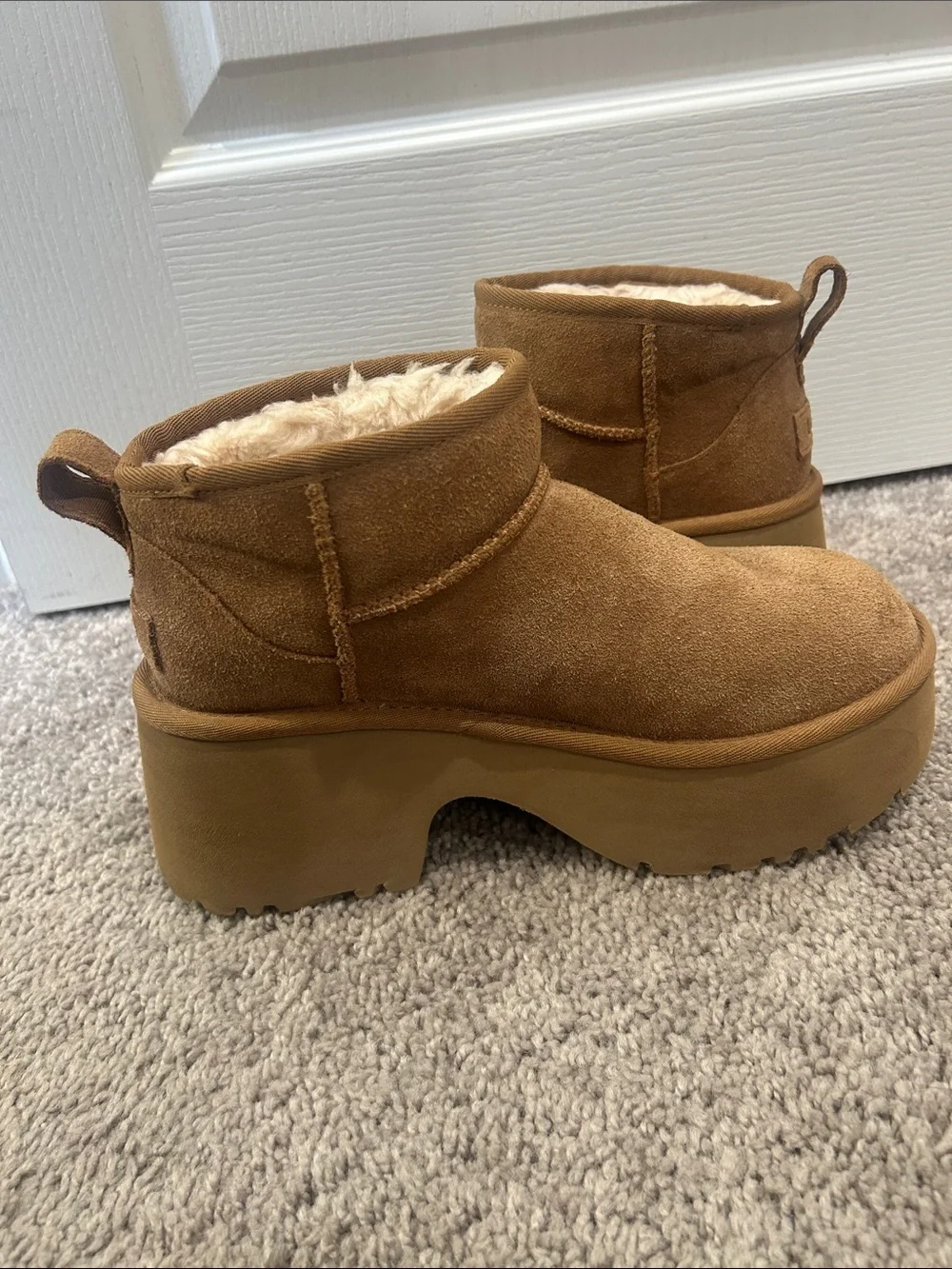 UGG classic ankle