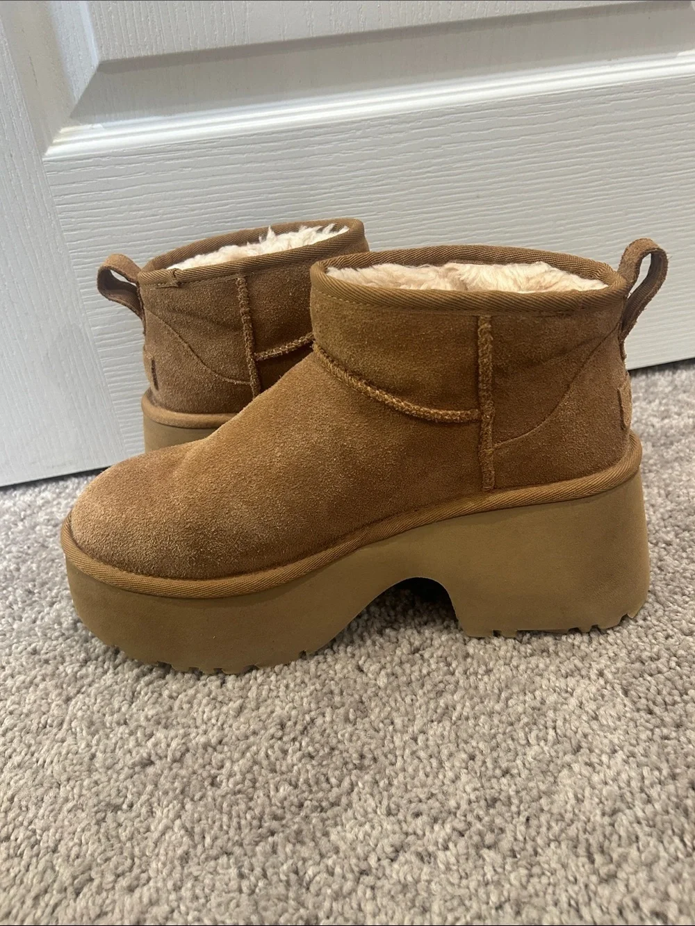 UGG classic ankle