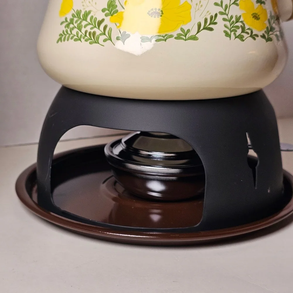 Unbranded vintage enamel