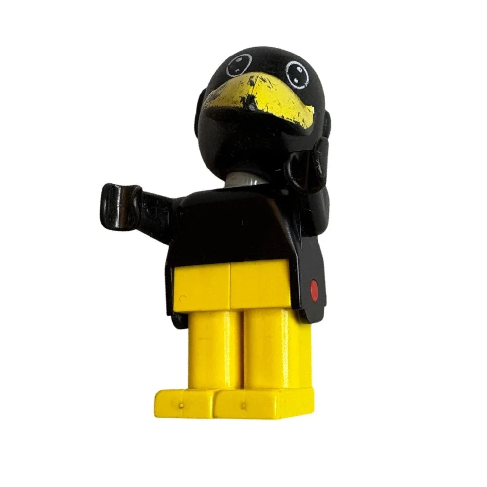 Vintage LEGO Charlie Crow Bird Minifigure Fabuland‎ Black Yellow Beak Kid Toy