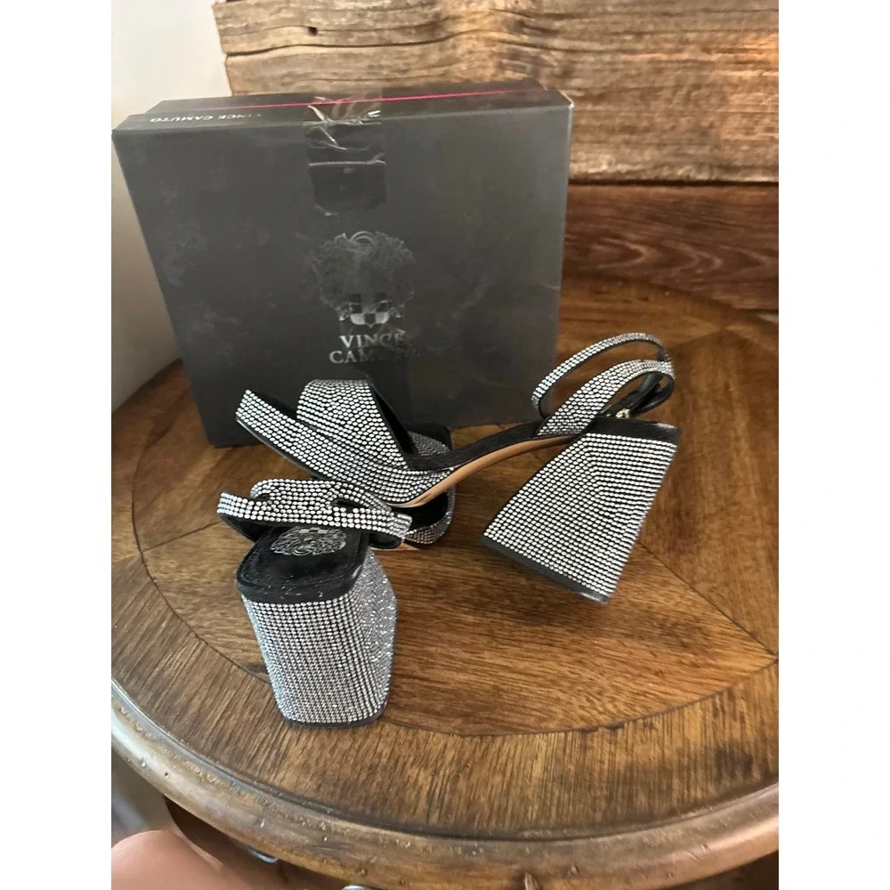 Vince Camuto vince camuto