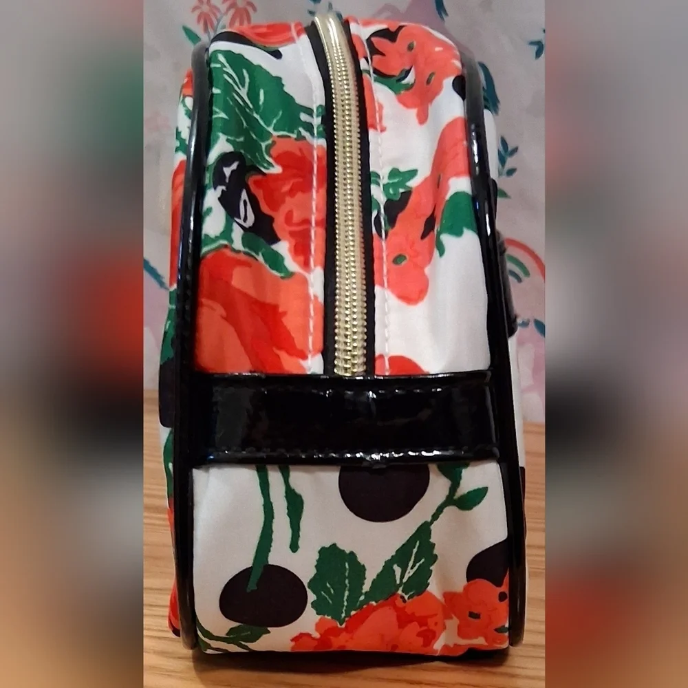 Betsey Johnson new tag