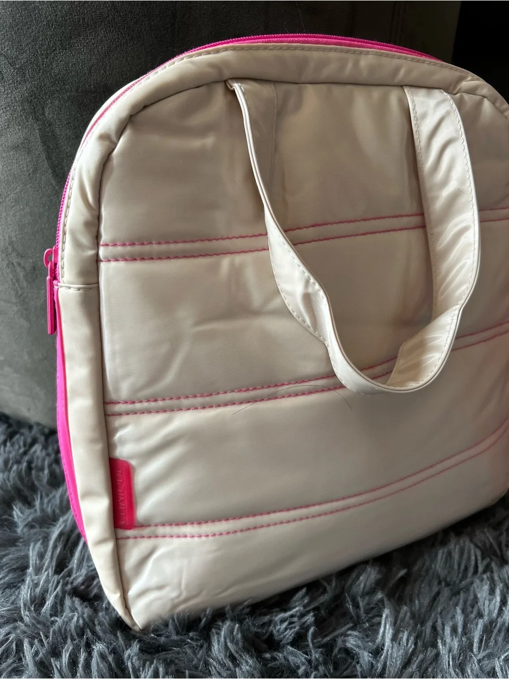 Clinique puffer style