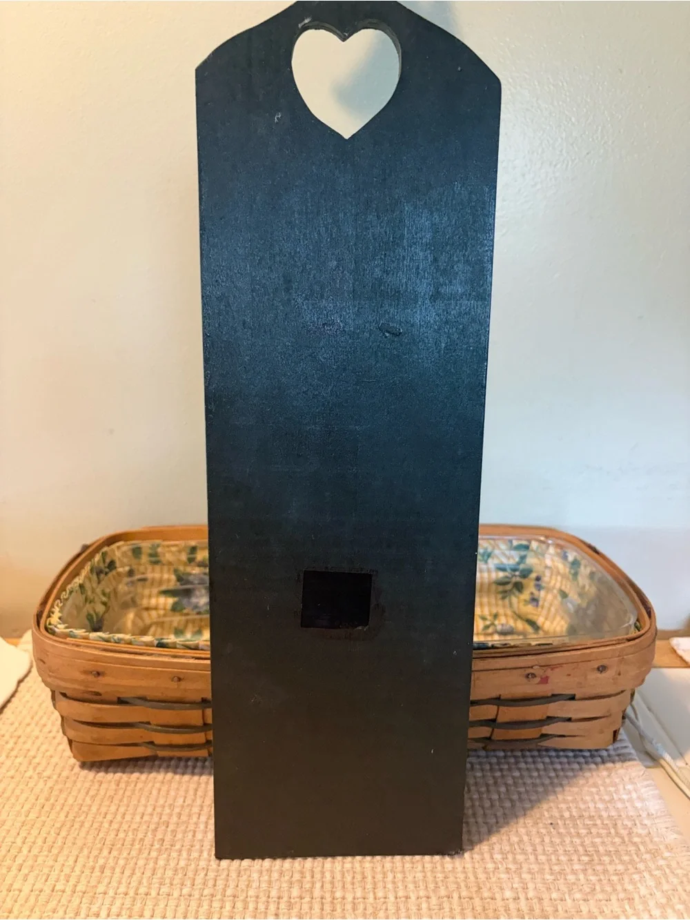 N/A black wall