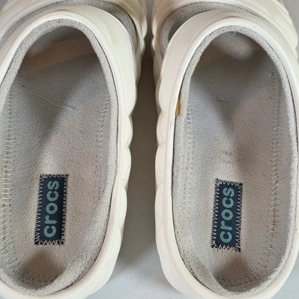 CROCS cozzzy overpuff